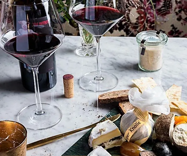 Mirabeau Alpine فندق 4*