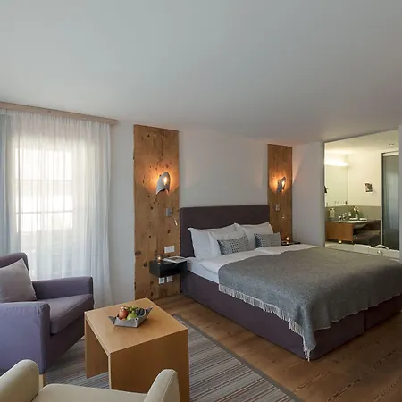 Mirabeau Alpine מלון 4*